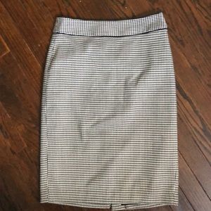 Lined Houndstooth pencil skirt
